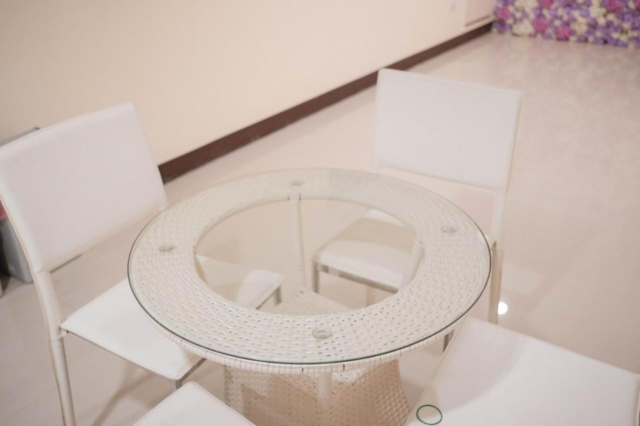 Shining House Apartment Tainan Bagian luar foto